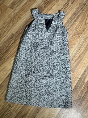 Steve Madden Jacquard Dress Silver sparkly Size 8 Metallic Stitching Shift Mini